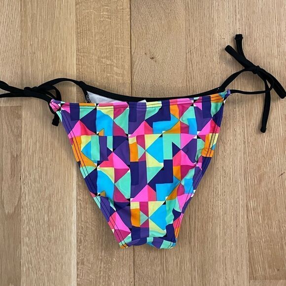 Colorful bikini bottom  - Picture 5 of 5